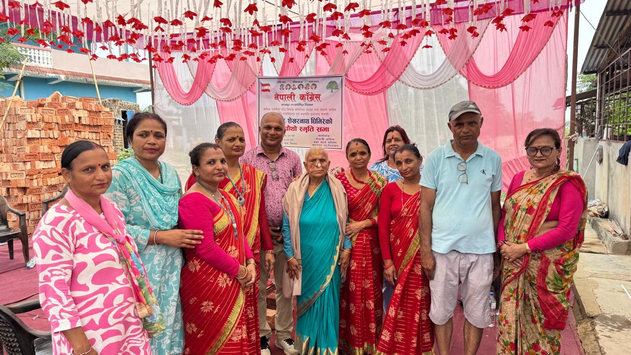 अन्नपूर्णा मा.वि. लार्इ रू. १ लाख १ हजार १ सय १ रूपैया नगद अक्षयकोष स्थापनाका लागि प्रदान ।